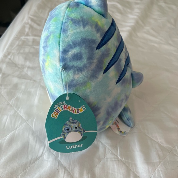 New Luther The Tie Dye Shark Squishmallows - Picture 13 of 14